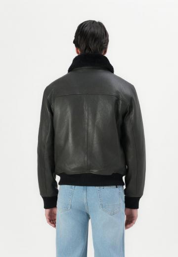 Кожаная куртка