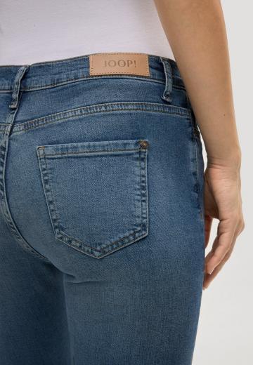 Клешеные брюки