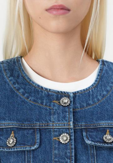 Джинсовая куртка