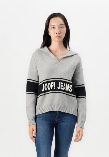 Пуловер с вырезом V