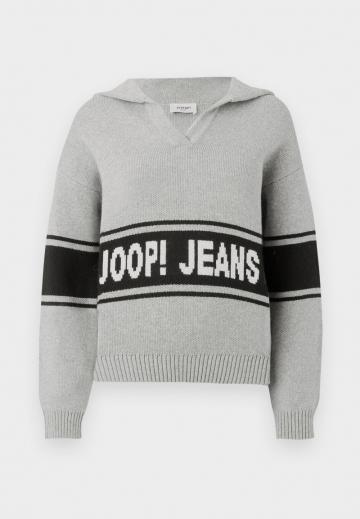 Пуловер с вырезом V