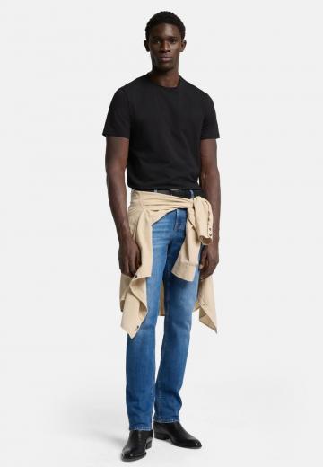 Узкие джинсы