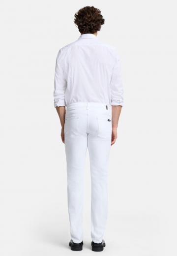 Узкие джинсы