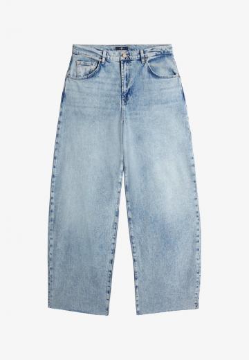 Свободные джинсы