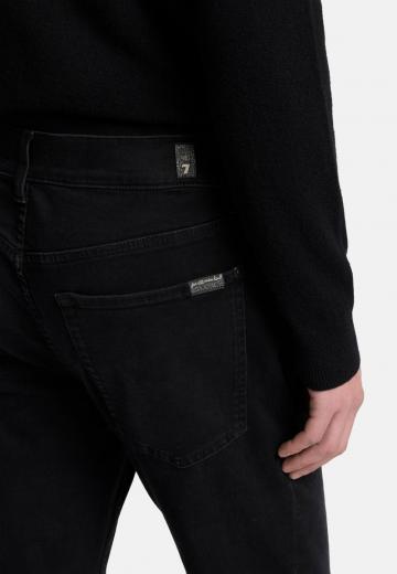 Узкие джинсы