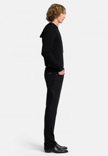 Узкие джинсы