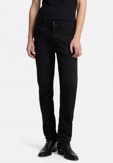 Узкие джинсы