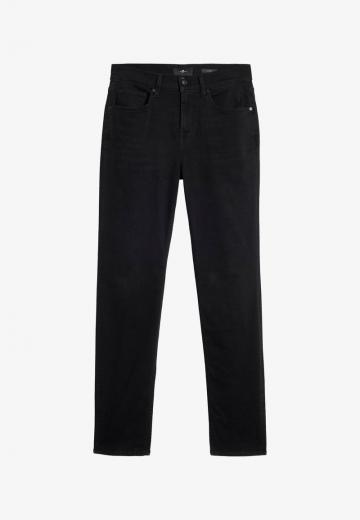 Узкие джинсы