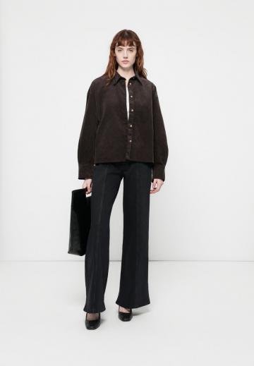 Свободные джинсы