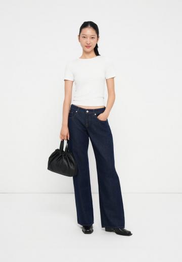 Свободные джинсы