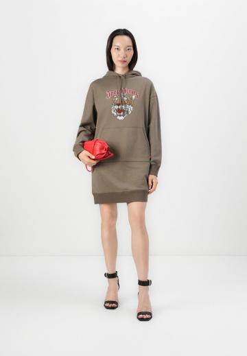 Вязаное платье