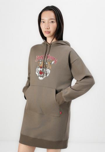 Вязаное платье