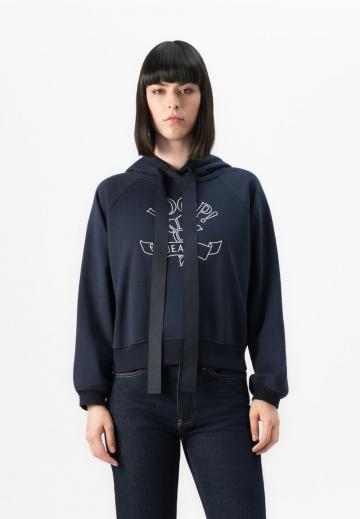 Пуловер с капюшоном