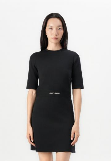 Короткое платье