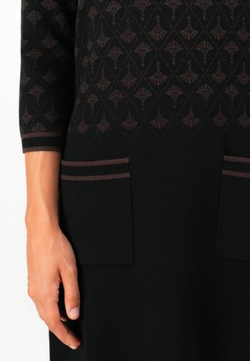 Вязаное платье