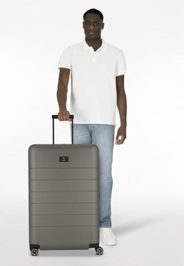 Чемодан на колесах