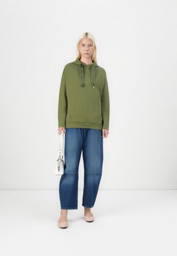 Пуловер с капюшоном