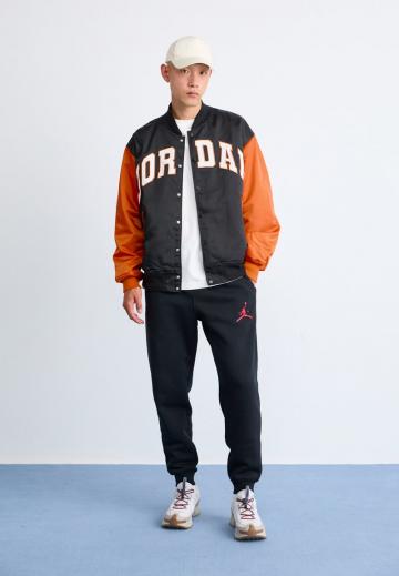 Куртка бомбер