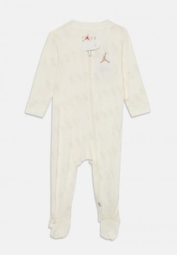 Набор одежды