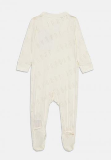 Набор одежды