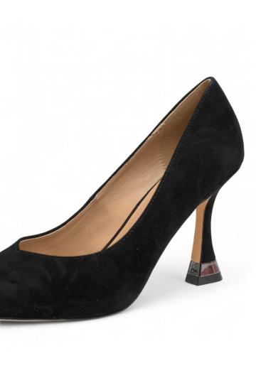 Туфли на высоком каблуке