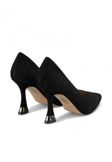 Туфли на высоком каблуке