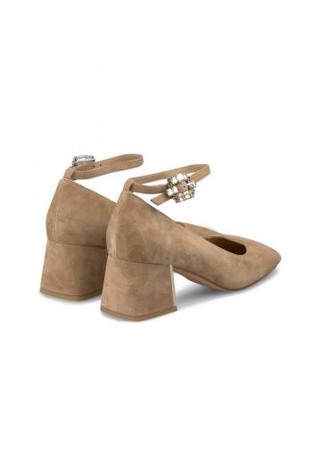 Туфли с ремешком