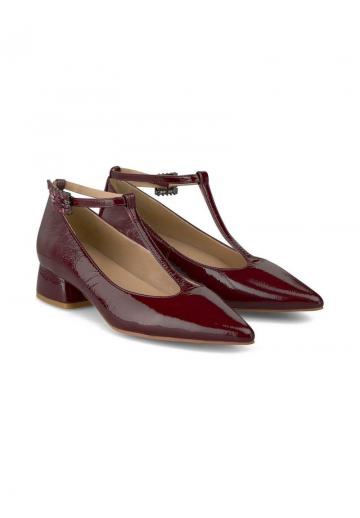 Туфли с ремешком