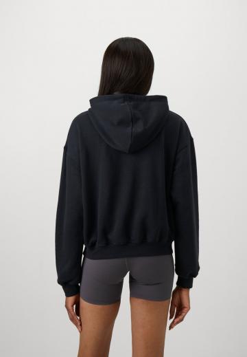 Спортивная толстовка