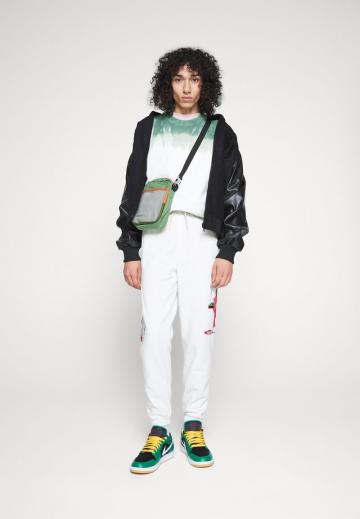 Спортивные штаны