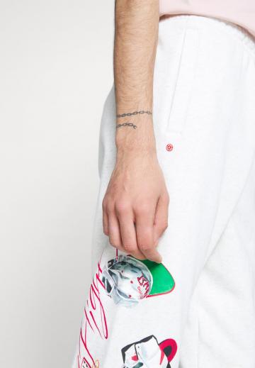 Спортивные штаны