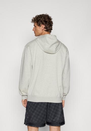 Спортивная кофта