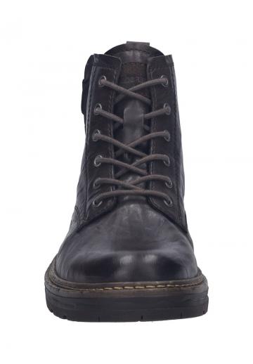 Ботинки на шнуровке
