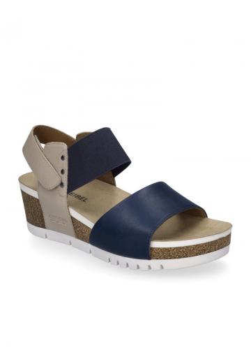 Босоножки на танкетке