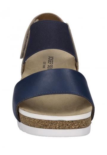 Босоножки на танкетке