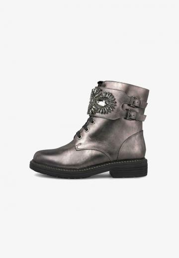 Ботинки на шнуровке