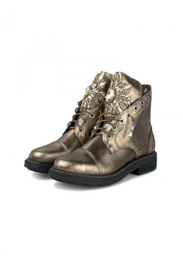 Ботинки на шнуровке