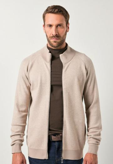 Вязаная кофта