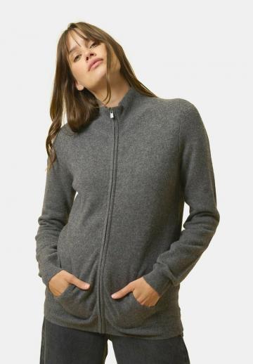 Длинный жилет