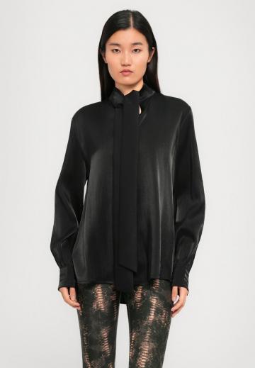 Атласная блузка
