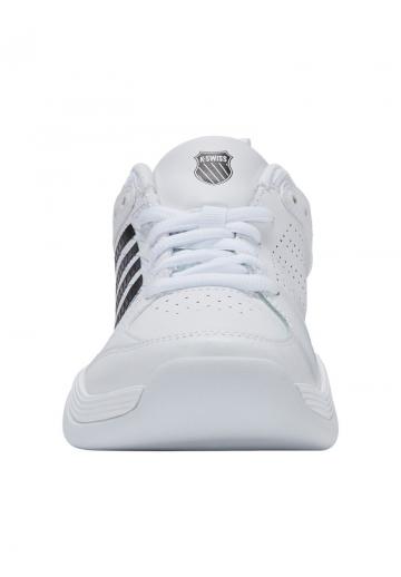 Теннисные кроссовки