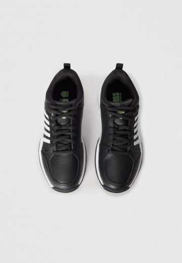 Теннисные кроссовки