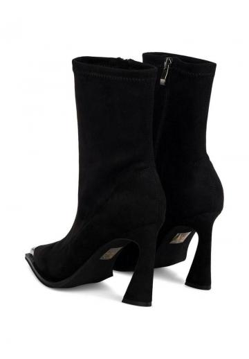 Полусапожки на высоком каблуке