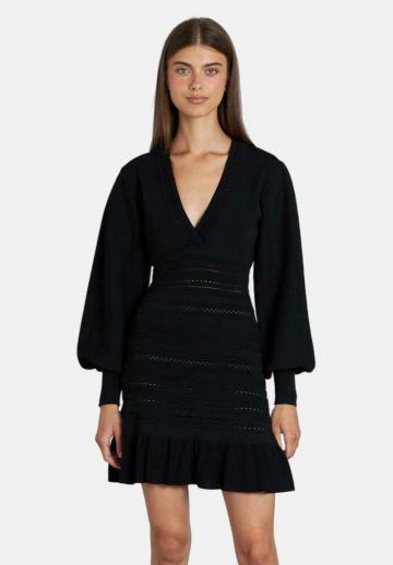 Вязаное платье