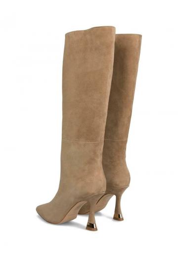 Высокие сапоги