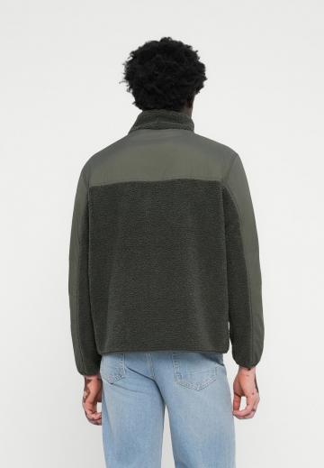 Флисовая куртка