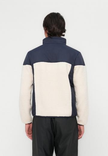 Флисовая куртка