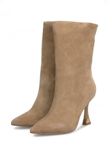 Полусапожки на высоком каблуке