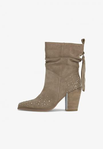 Полусапожки на высоком каблуке