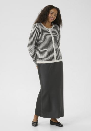 Жаккардовая вязаная кофта